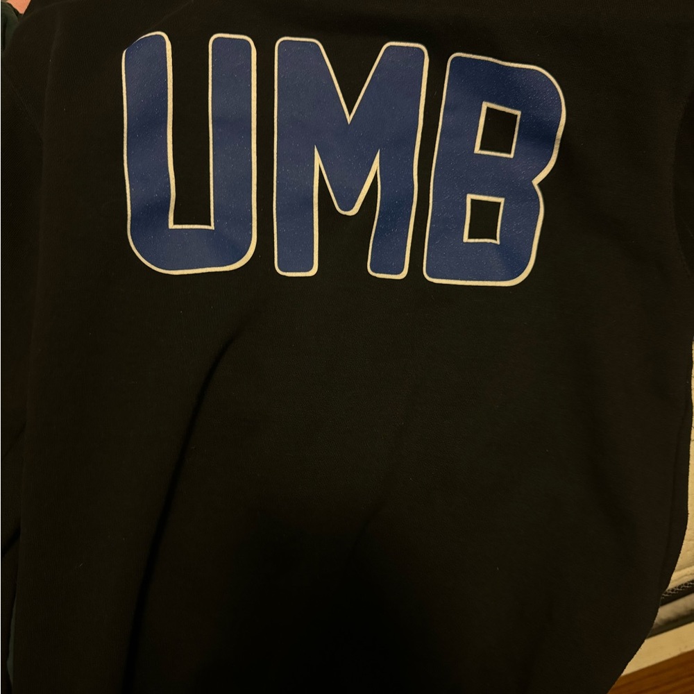 Comfy UMB Logo Crewneck
